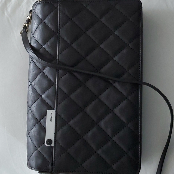 CHANEL HANDBAG - Picture 7 of 9